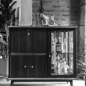 Mid-Century Modern Camlı Büfe